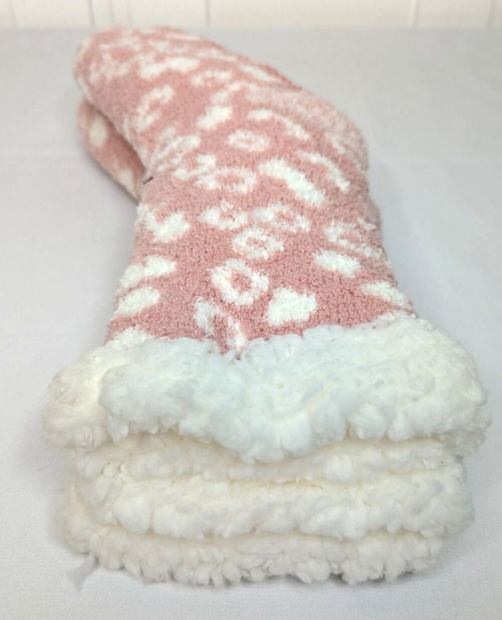 Cuddl Duds Sherpa Lined Lounge Socks Slippers Women’s Sz 4-10 Plush Filled NEW - Picture 2 of 5